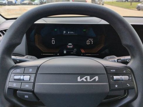 Used 2025 Kia K4 FWD image 32