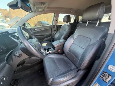 Used 2016 Hyundai Tucson Limited w/ Option Group 03 FWD image 17