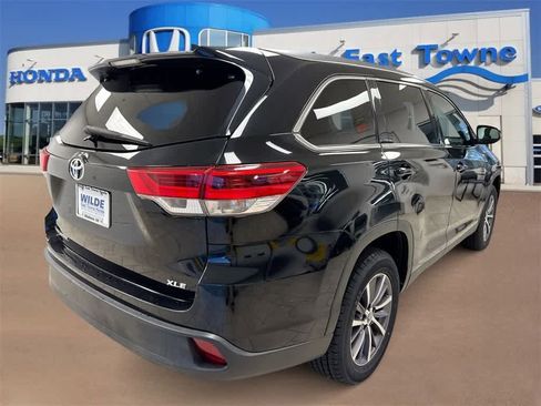 Used 2019 Toyota Highlander XLE image 8