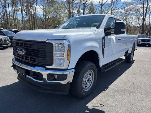 New 2026 Ford F250 XL w/ FX4 Off-Road Package AWD/4WD image 1