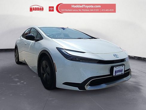 Used 2023 Toyota Prius Prime FWD image 8