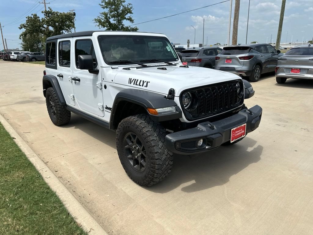 Used 2025 Jeep Wrangler Unlimited Sport AWD/4WD image 4