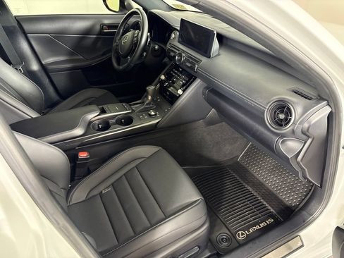 Used 2024 Lexus IS 500 RWD image 20