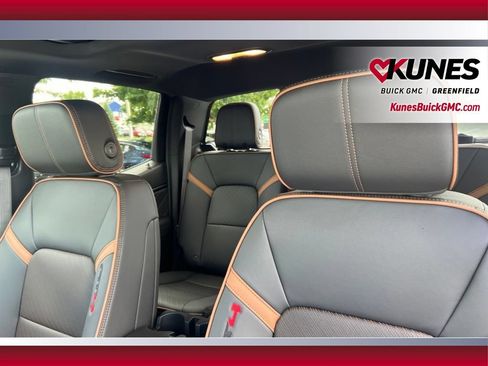 New 2026 GMC Canyon AT4 w/ Technology Plus Package AWD/4WD image 33