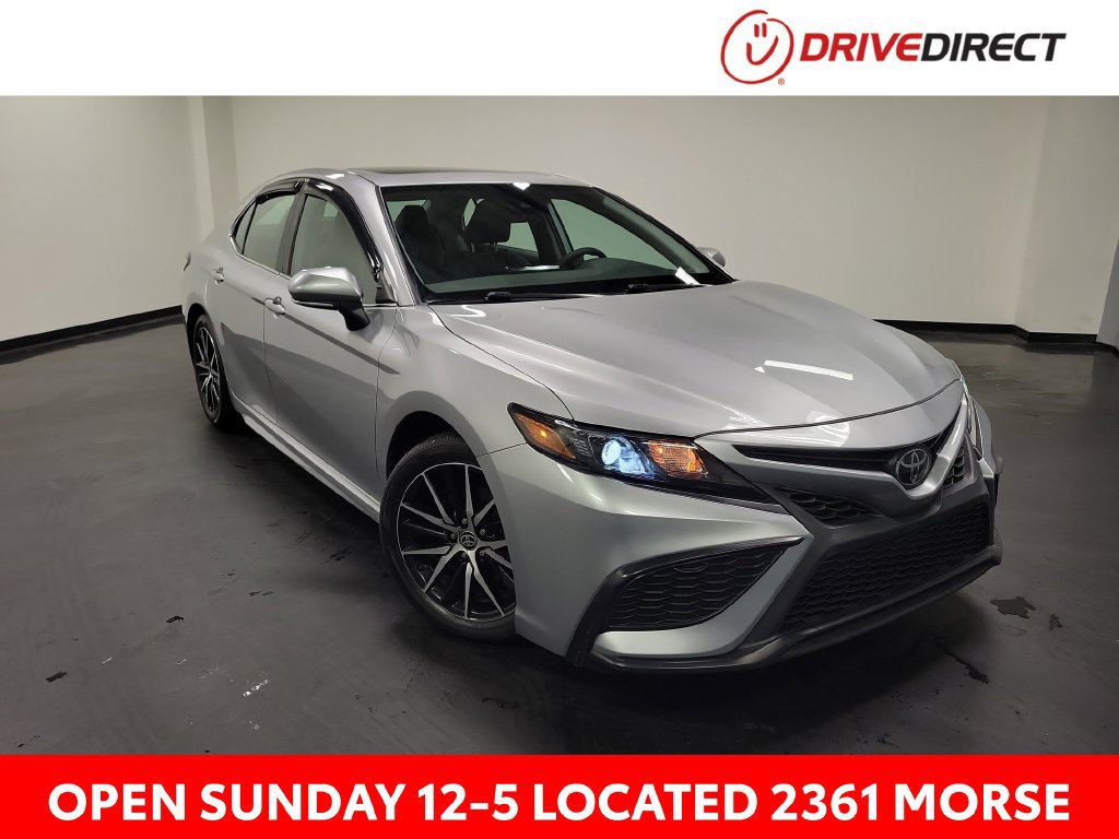 Used 2024 Toyota Camry SE w/ Convenience Package FWD image 1