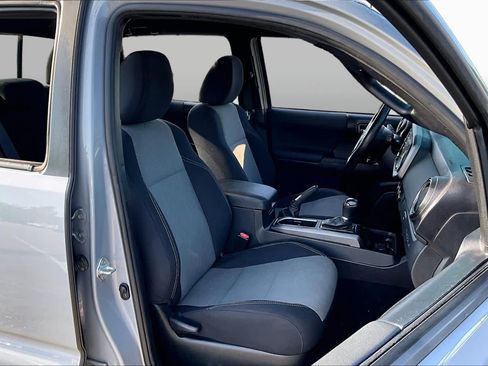Used 2021 Toyota Tacoma TRD Sport RWD image 8