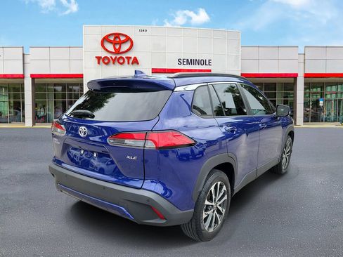 Used 2022 Toyota Corolla Cross XLE FWD image 3