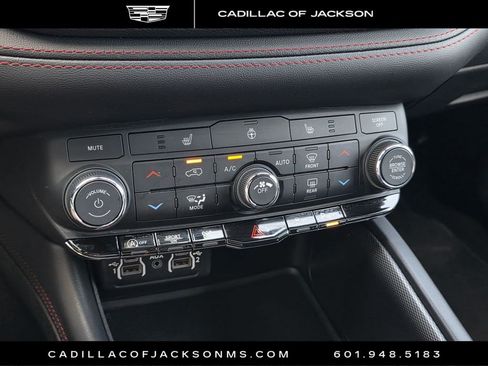 Used 2025 Dodge Durango GT AWD/4WD image 16