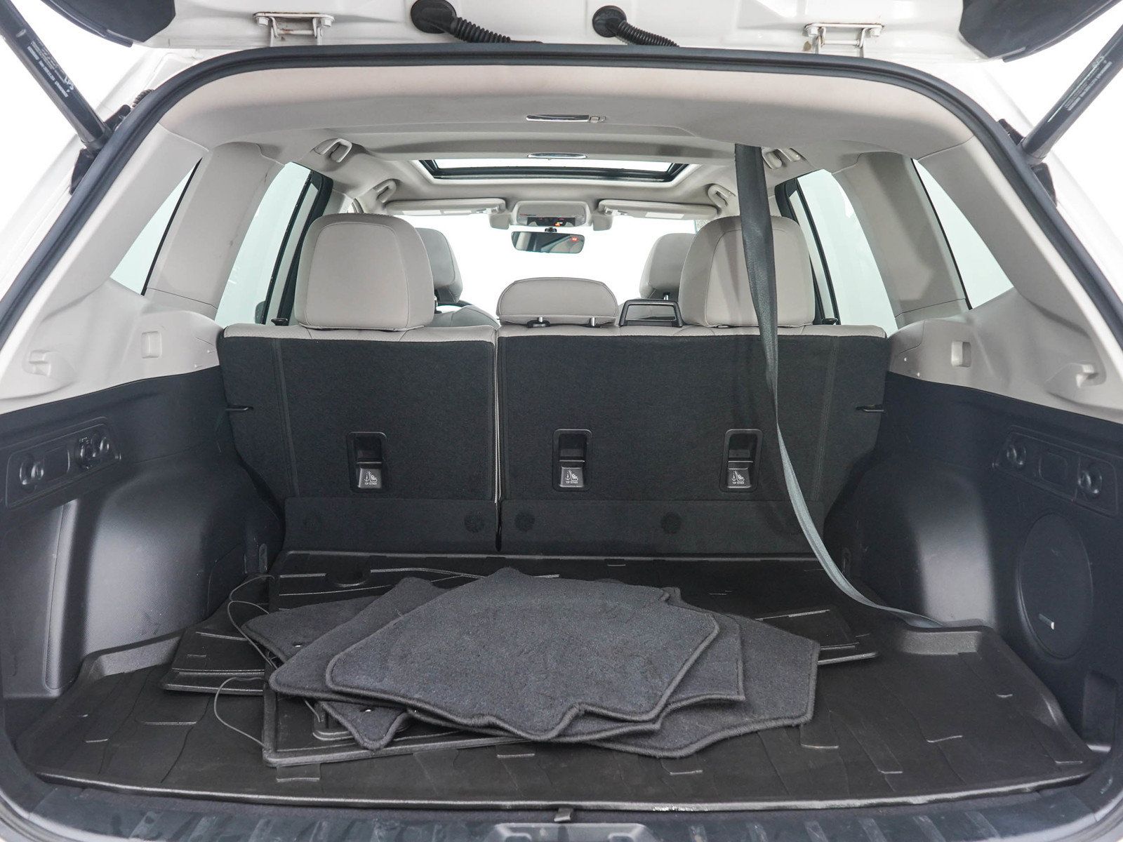 Used 2020 Subaru Forester Limited w/ Popular Package #3 AWD/4WD image 9