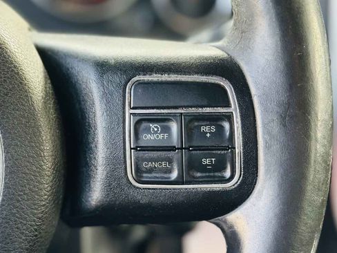 Used 2014 Jeep Compass Latitude AWD/4WD image 21