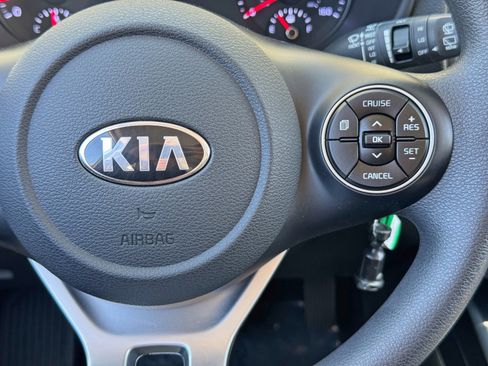 Used 2021 Kia Soul LX image 20