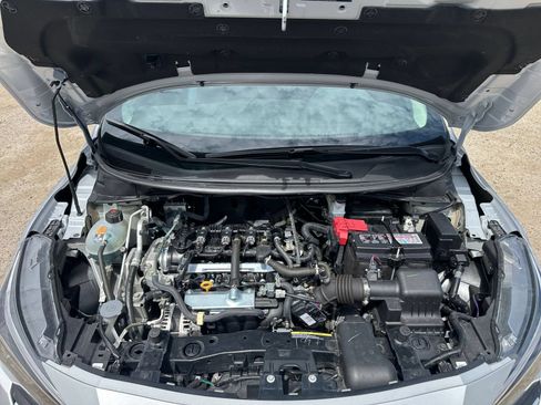 Used 2025 Nissan Versa SV FWD image 30