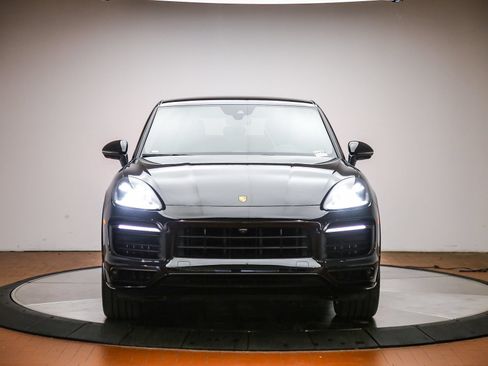 Certified 2023 Porsche Cayenne GTS AWD/4WD image 10
