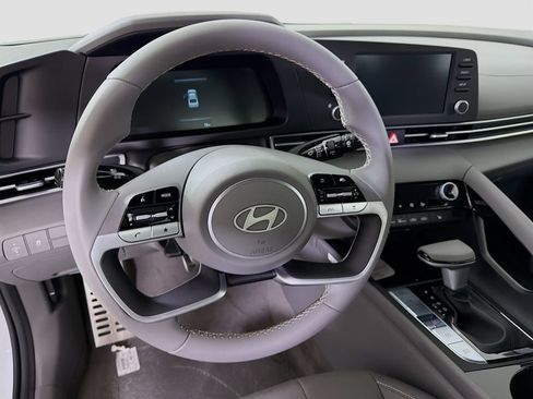 Used 2026 Hyundai Elantra SEL Sport Premium FWD image 14