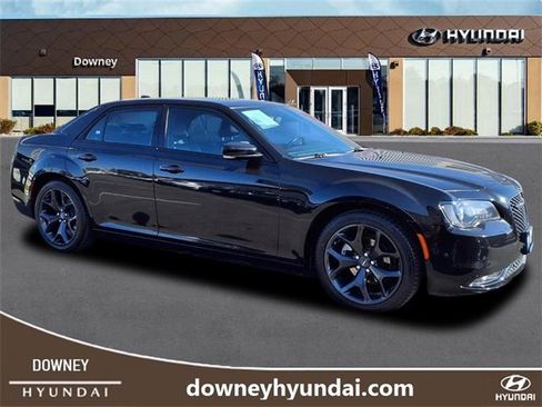 Used 2022 Chrysler 300 S image 3