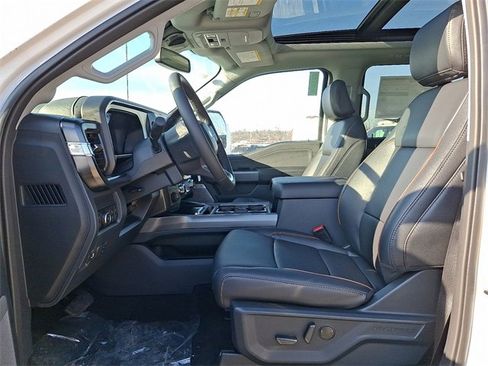 New 2026 Ford F250 Lariat w/ Black Appearance Package image 9