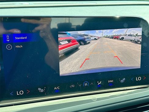 New 2026 Chevrolet Traverse LT image 9