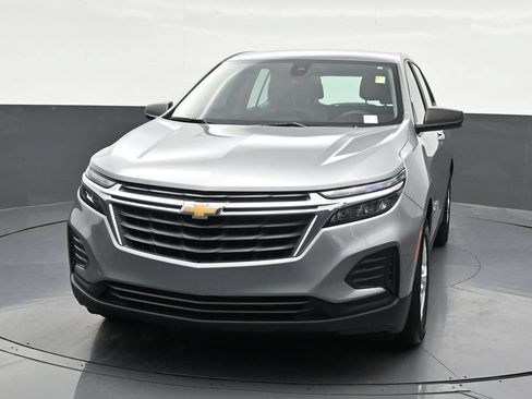 Used 2024 Chevrolet Equinox LS FWD image 9