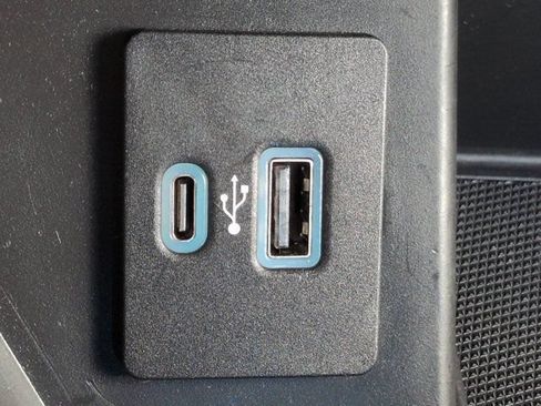Used 2021 Ford F150 Lariat AWD/4WD image 23