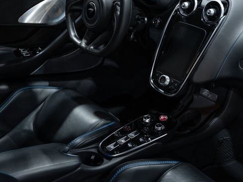 Used 2021 McLaren GT image 52