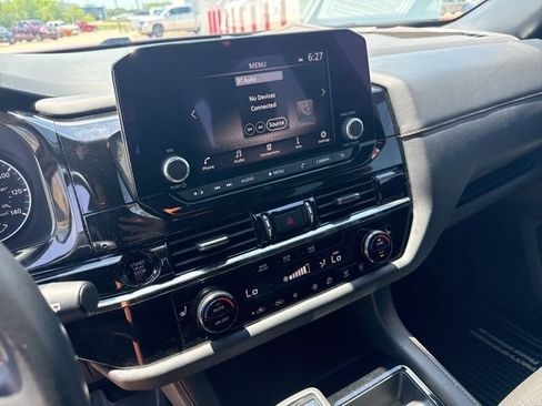 Used 2025 Nissan Pathfinder Rock Creek AWD/4WD image 17