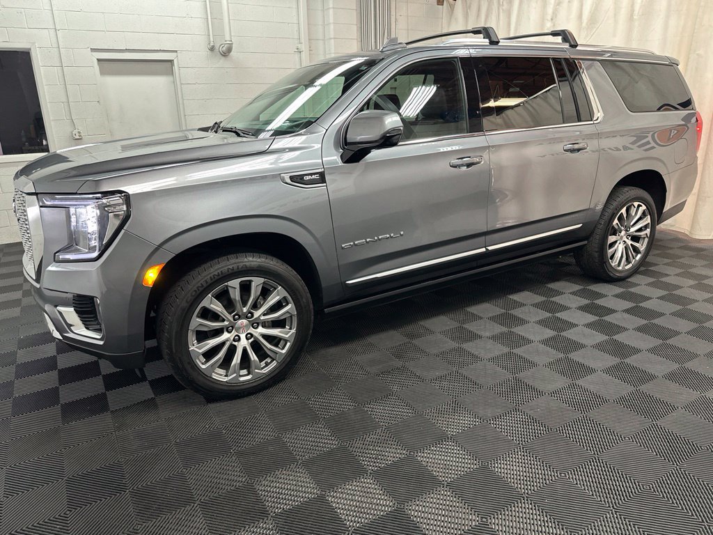 Used 2022 GMC Yukon XL Denali w/ Max Trailering Package AWD/4WD image 5