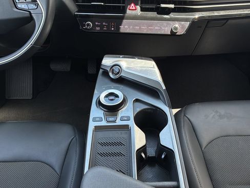 Used 2024 Kia EV6 Light RWD image 23