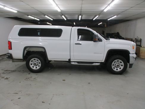 Used 2016 GMC Sierra 2500 4x4 Regular Cab w/ Sierra Convenience Package image 4