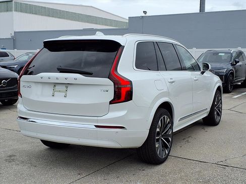 New 2026 Volvo XC90 T8 Plus w/ Protection Package Premier image 7