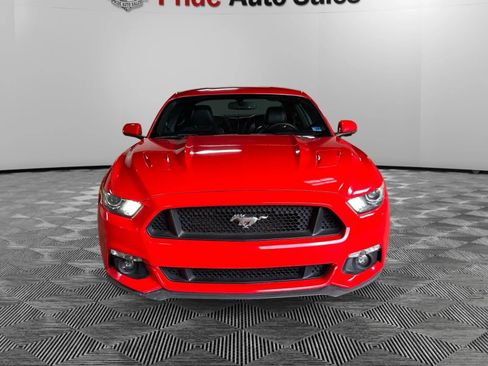 Used 2017 Ford Mustang GT RWD image 2