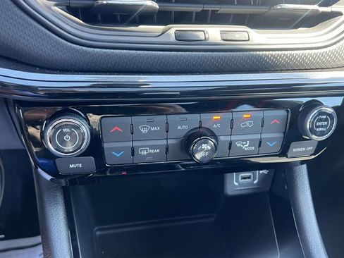 Used 2026 Jeep Compass Limited w/ Sun, Sound & Navigation Group AWD/4WD image 29