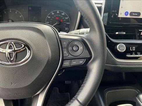 Used 2025 Toyota Corolla SE FWD image 17