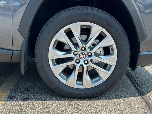 Used 2025 Toyota RAV4 XLE Premium w/ Weather Package AWD/4WD image 15