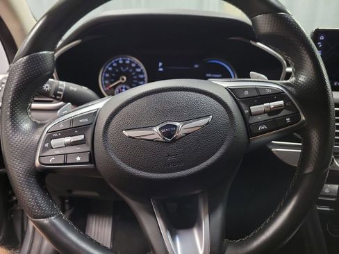 Used 2022 Genesis G70 2.0T AWD/4WD image 19