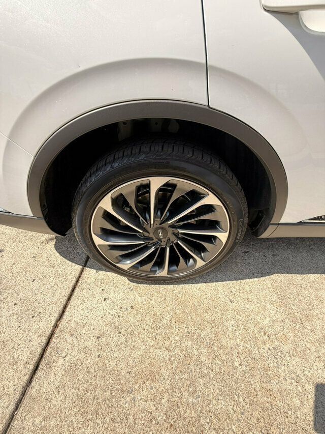 Used 2020 Lincoln Aviator Reserve w/ Equipment Group 202A AWD/4WD image 24