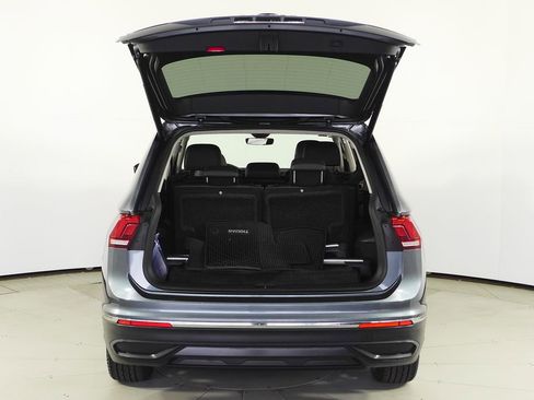 Used 2022 Volkswagen Tiguan SE image 10