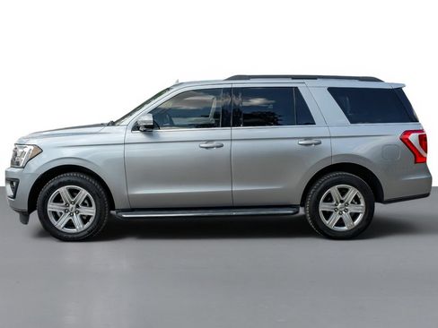 Used 2020 Ford Expedition XLT w/ Equipment Group 202A AWD/4WD image 9