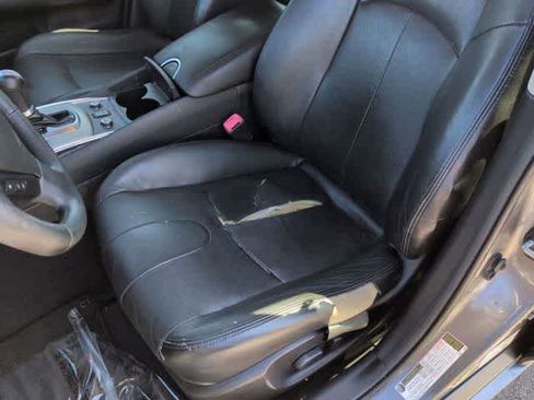 Used 2013 INFINITI G37 x w/ Premium Pkg AWD/4WD image 16