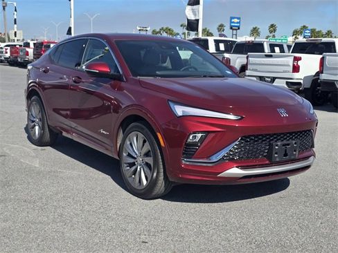 Used 2025 Buick Envista Avenir image 3