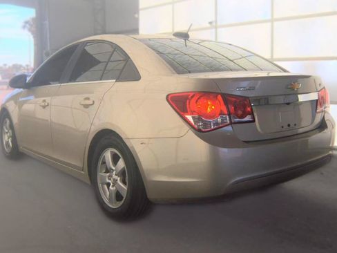 Used 2015 Chevrolet Cruze LT FWD image 4