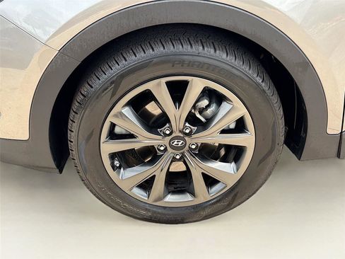 Used 2018 Hyundai Santa Fe Sport FWD image 33