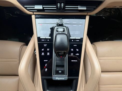 Used 2020 Porsche Cayenne S AWD/4WD image 30
