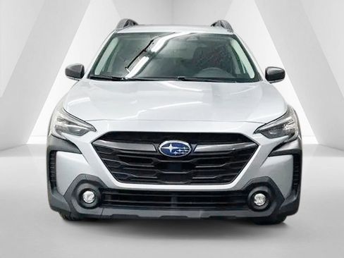 Used 2024 Subaru Outback AWD/4WD image 2