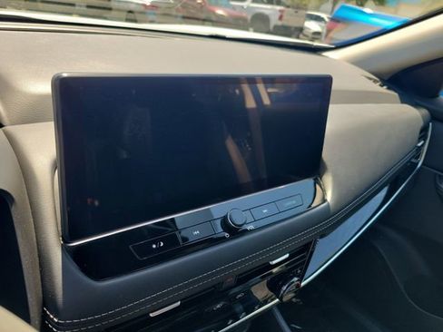 Used 2024 Nissan Rogue SL w/ SL Premium Package FWD image 20
