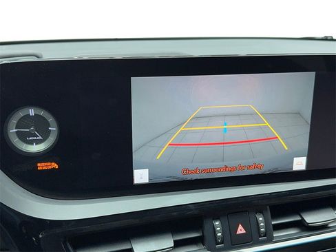 Used 2023 Lexus ES 350 F Sport w/ Accessory Package (Z2) image 27