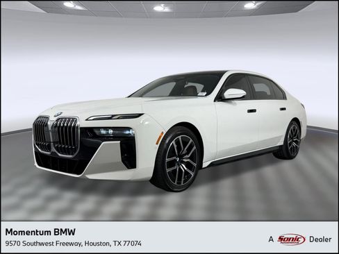 Used 2023 BMW 740i 740i w/ Parking Assistance Package image 1