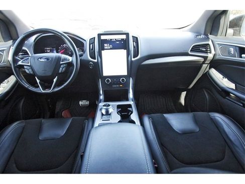 Certified 2022 Ford Edge ST image 8