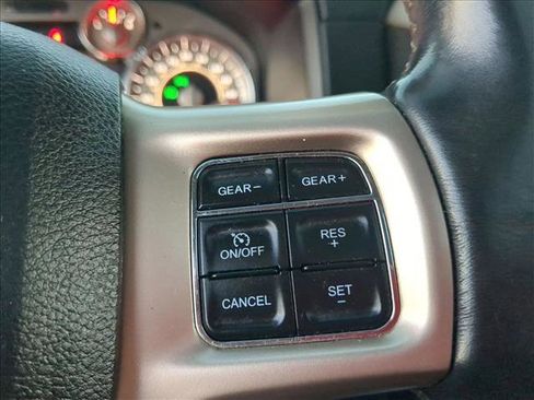 Used 2018 RAM 1500 Laramie Longhorn image 17