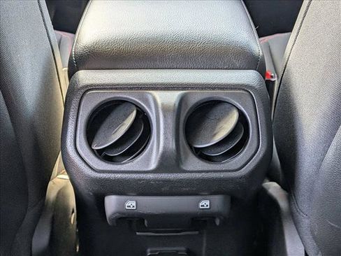 Used 2021 Jeep Wrangler Unlimited Rubicon w/ Cold Weather Group image 17