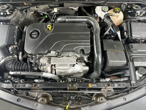 Used 2024 Chevrolet Malibu LT FWD image 28